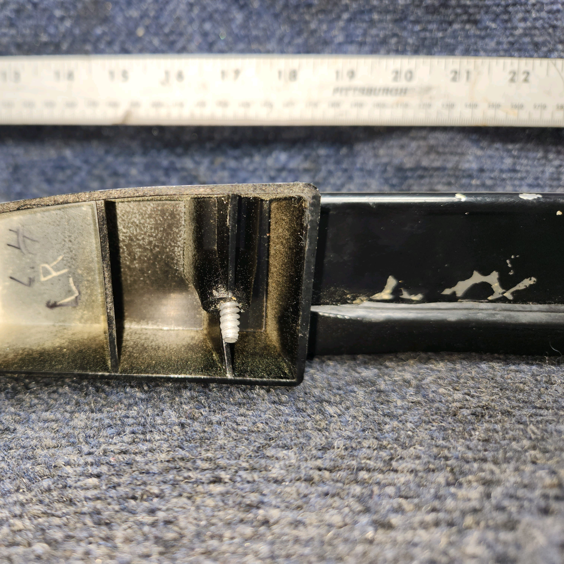Used aircraft parts for sale, 1414082-20 CESSNA 172K ARMREST ASSEMBLY