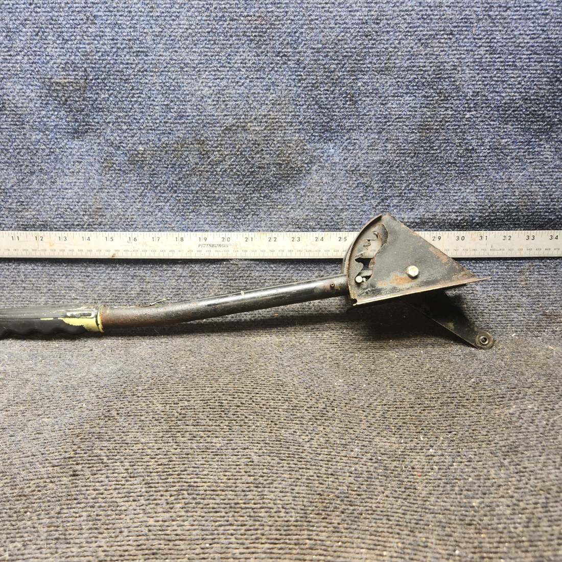 Used aircraft parts for sale, 62706-006, 63782-004 piper PA-28-181 Flap Control Lever Assembly