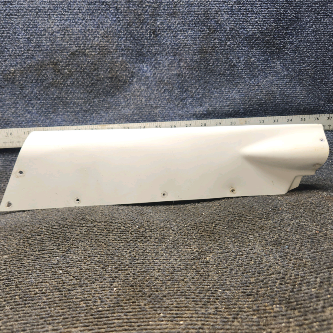 Used aircraft parts for sale, 0531006-112 cessna 172N Rudder Tip
