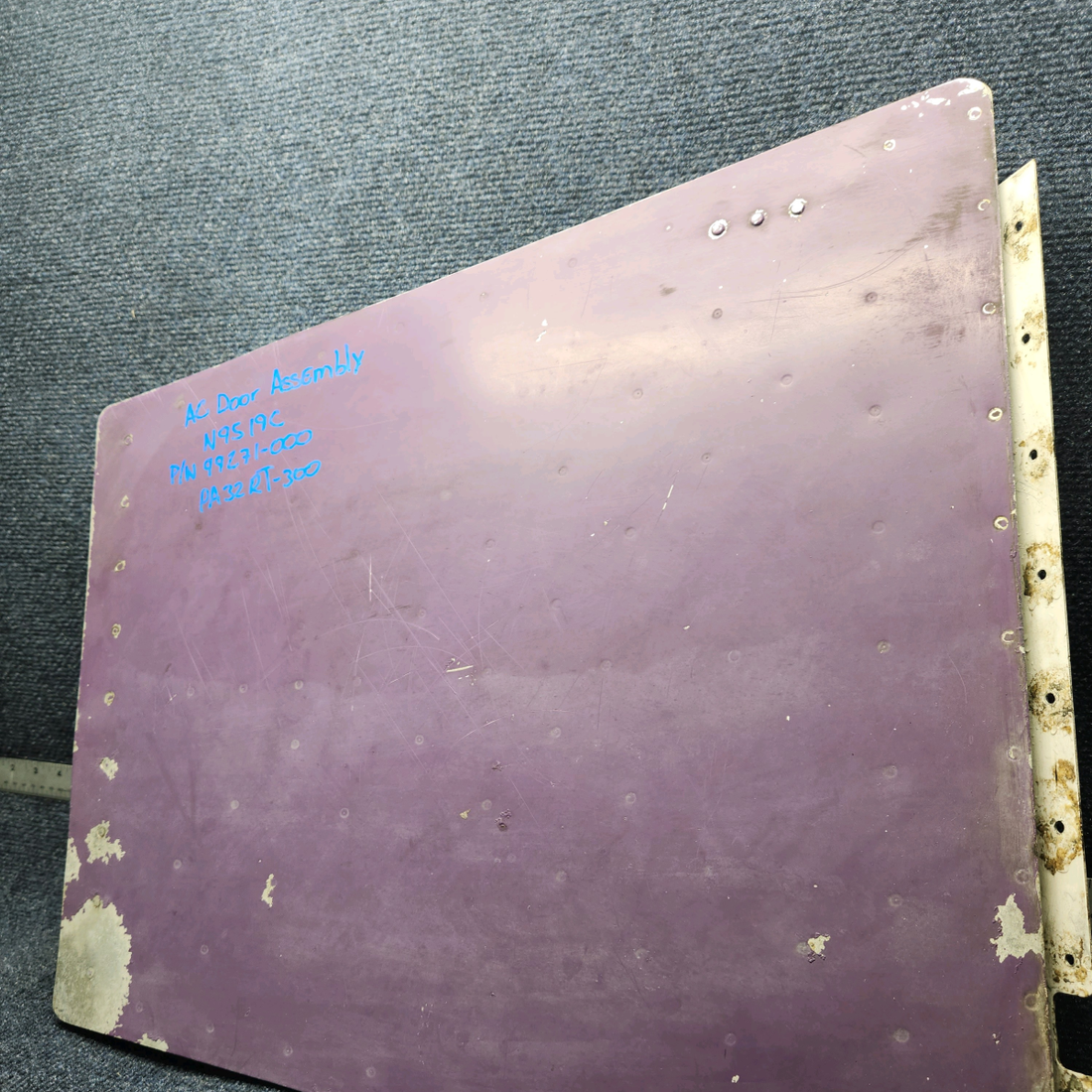 Used aircraft parts for sale, 99271-000 Piper PA32RT-300 AC LOUVER DOOR ASSEMBLY