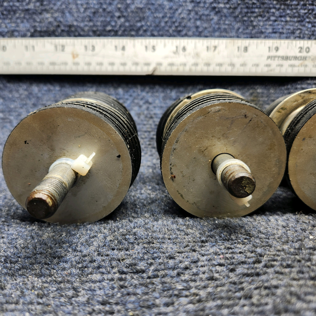 Used aircraft parts for sale, J-10776-1 Beechcraft A23A Musketeer Custom III J-10778-16 SET WITH 4 UNITS SHOCK MOUNT