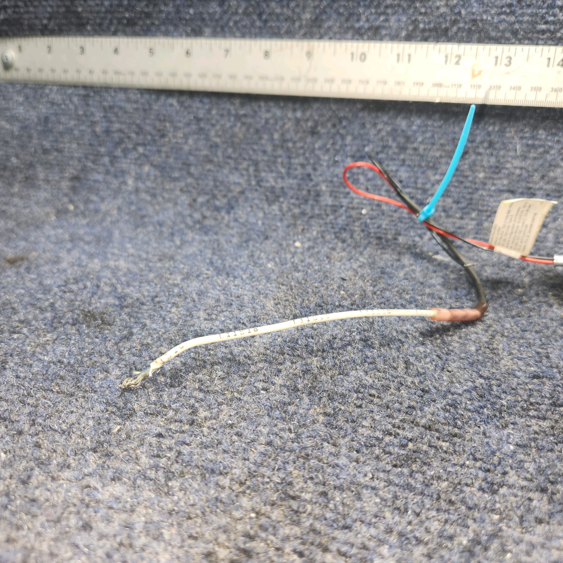 Used aircraft parts for sale, UAV-1002183-001 uAvioni TailBeacon Piper PA28-140 LED TAILBEACON WAAS, GPS, ADS-B LIGHT (14, 28V)