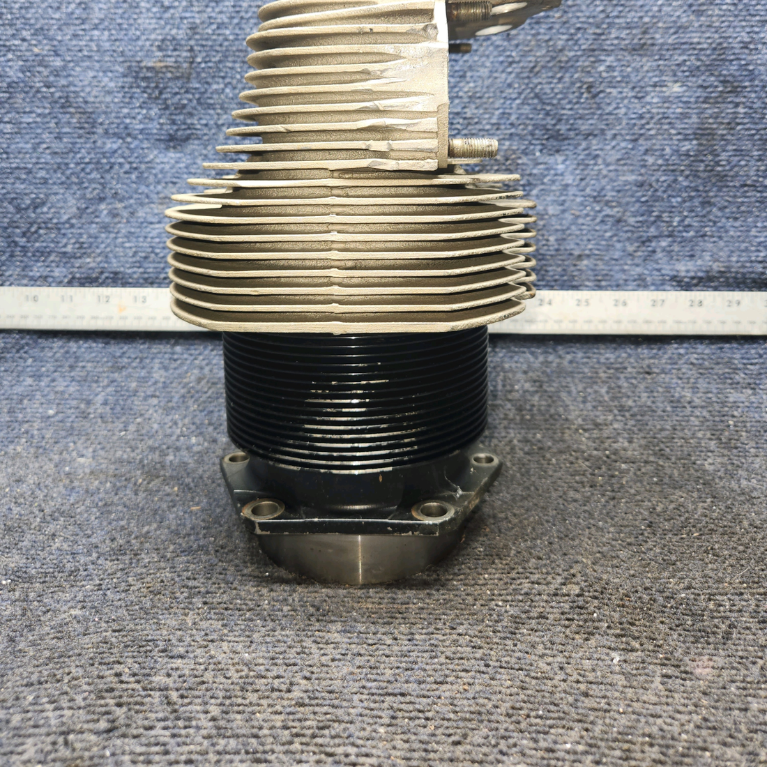 Used aircraft parts for sale, SA10200-A1 Superior O-300 Cessna 172 Cylinder with Valves and Springs