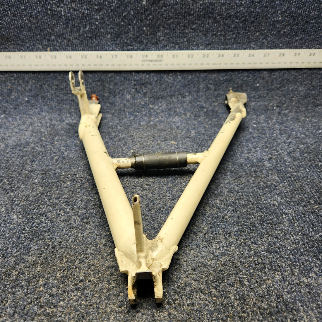 Used aircraft parts for sale, 35-825072 BEECHCRAFT F35 NOSE GEAR RETRACT V BRACE UPPER