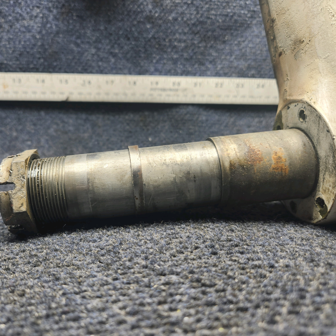 Used aircraft parts for sale, 169-810000-608 Beechcraft A23A Musketeer Custom III MAIN GEAR FORK WITH AXLE RH