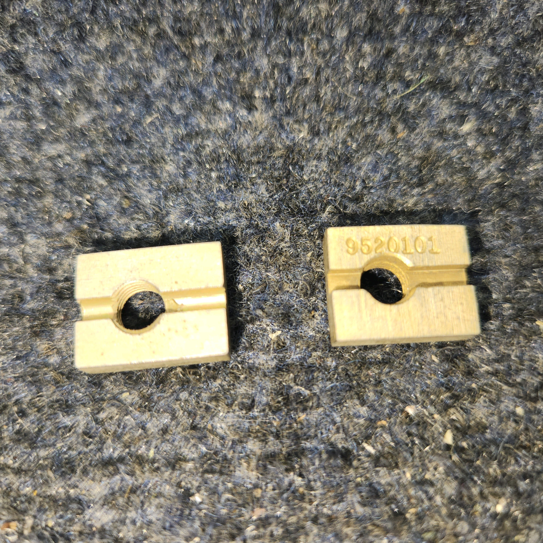 Used aircraft parts for sale, 9520101 Goodyear Cessna 120, 140, 140A • 170 series disc-drive key Set of 2