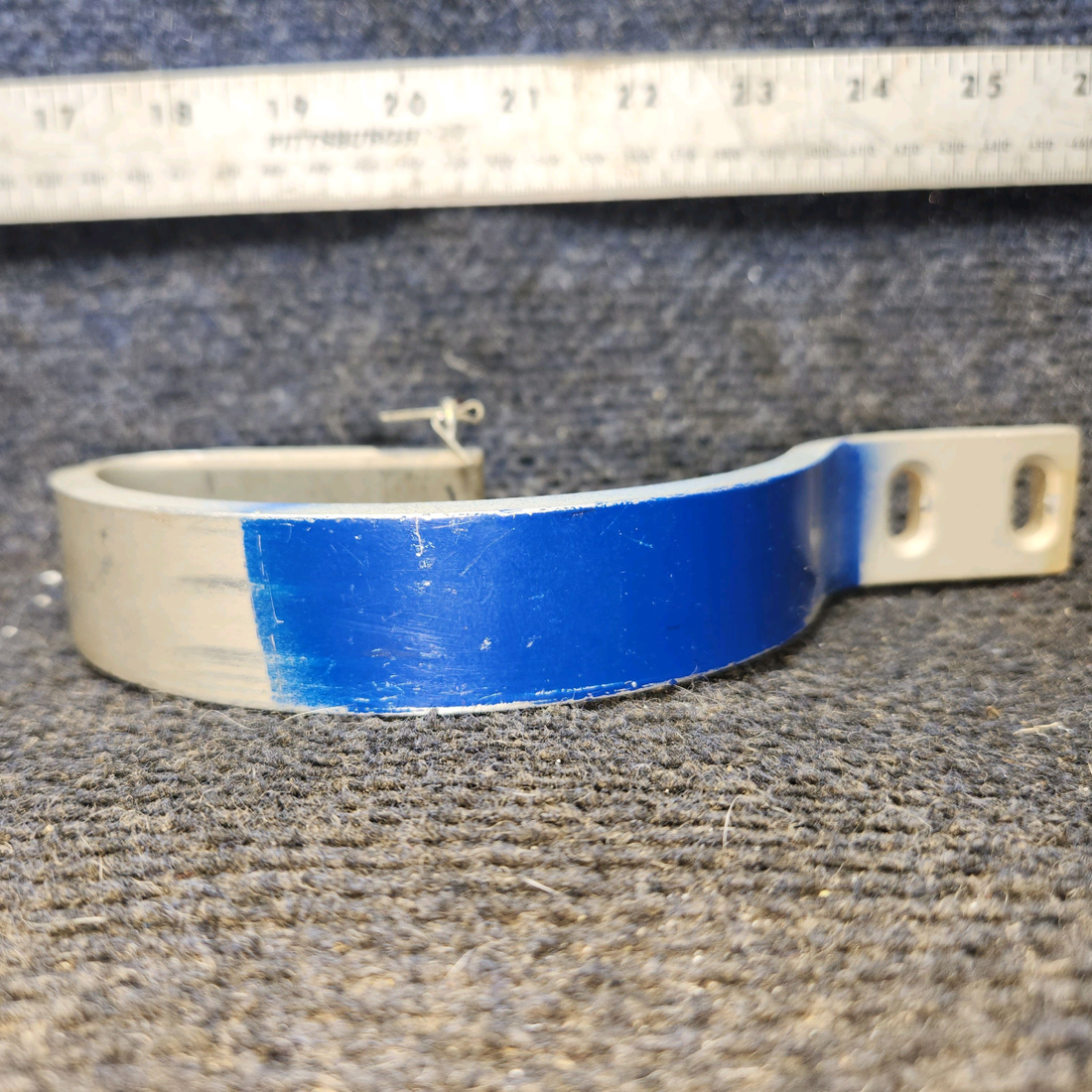 Used aircraft parts for sale, 0512200-2 cessna 172N Baggage Door Hinge Assembly