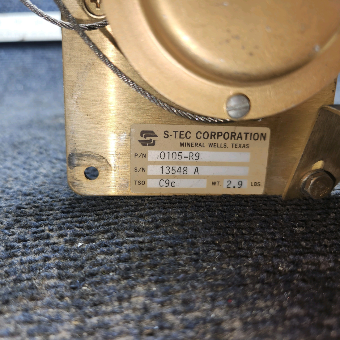 Used aircraft parts for sale, 0105-R9 S-Tec Cessna 182G Roll Servo Assembly with Cable