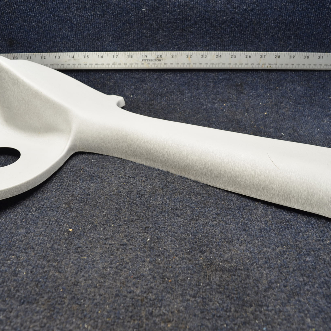 Used aircraft parts for sale, 0515026-20 Cessna 172RG DOOR POST TRIM RH