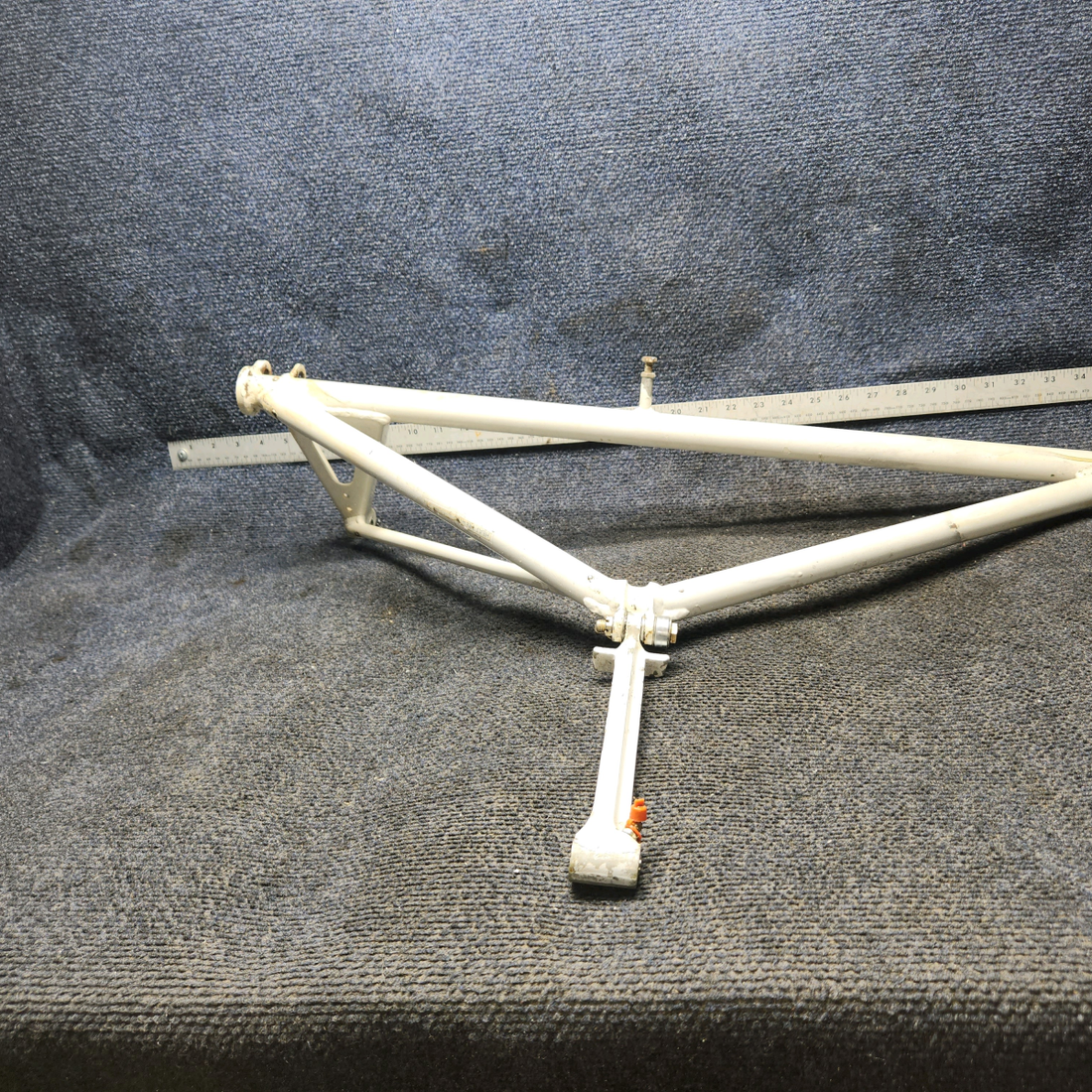 Used aircraft parts for sale, 35-815155-611 BEECHCRAFT 95-55B Main Landing Gear Retract Brace -  RH