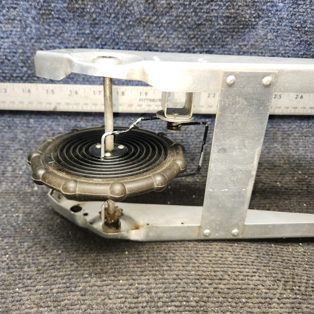 Used aircraft parts for sale, 0460112-1 cessna 150G Elevator Trim Wheel
