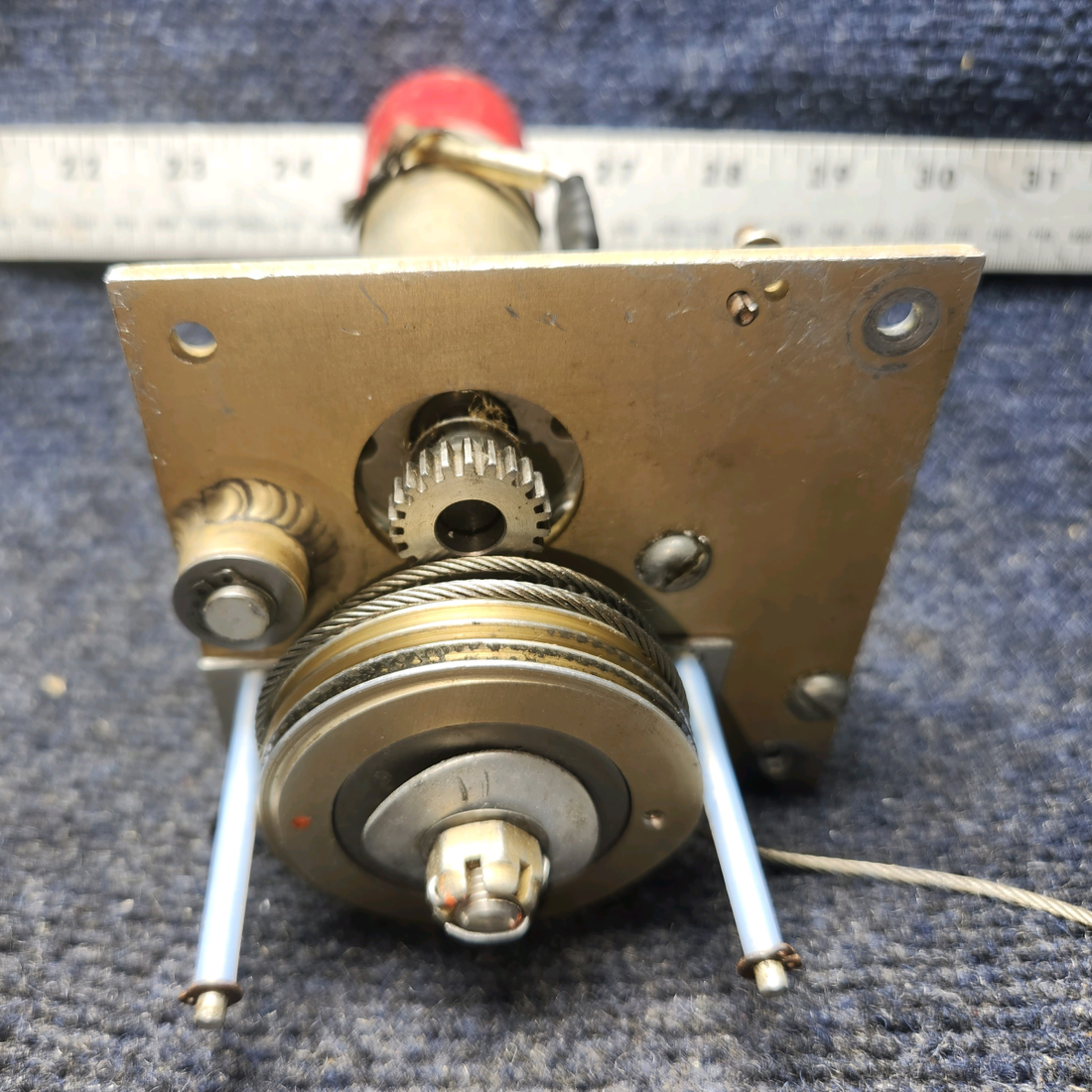 Used aircraft parts for sale, 1D414-194R Century BEECHCRAFT 95-55B Autopilot Pitch Servo 28 VLTS.