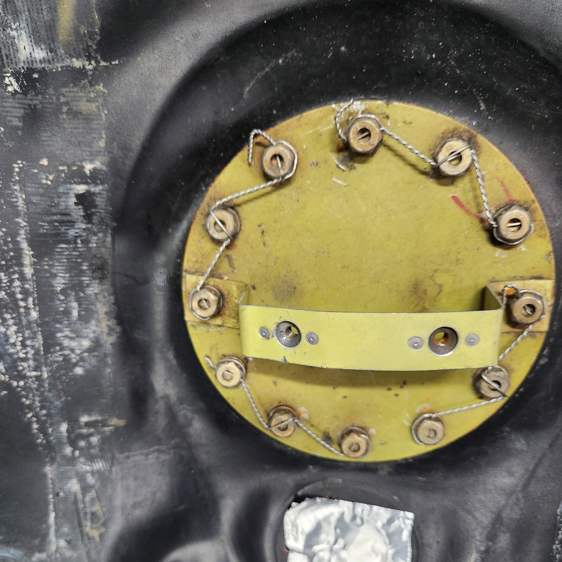 Used aircraft parts for sale, 35-921242-12 Beechcraft F33A BEECHCRAFT FUEL CELL RH MAIN 40 GALLON UNBAFFLED.