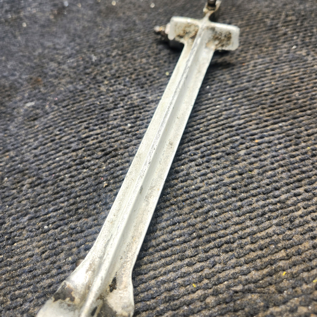Used aircraft parts for sale, 35-815129 Beechcraft 35-33 Main Gear Retract Leg Assy - RH