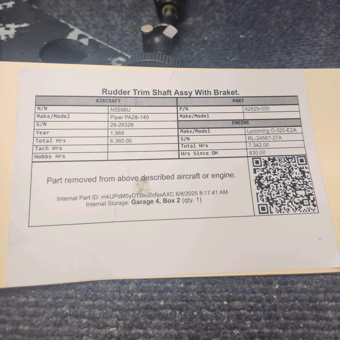 Used aircraft parts for sale, 62829-000 Piper PA28-140 Rudder Trim Shaft Assy With Braket.