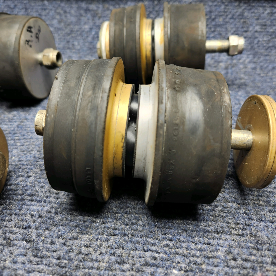 Used aircraft parts for sale, J-9612-8 Lord MOONEY M20J SHOCK MOUNT SET (SMOH: 64.5)