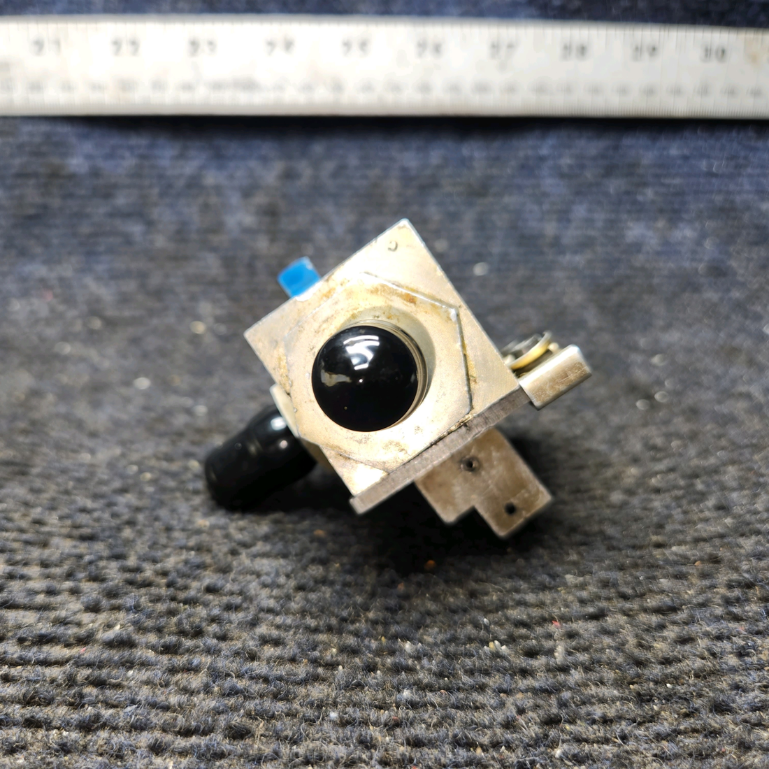 Used aircraft parts for sale, 0513120-5 Cessna 172 Fuel Selector Valve