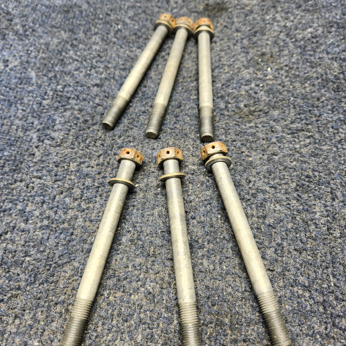 Used aircraft parts for sale, Propeller Bolts Piper  [part_model] PIPER PA28-140 PA28-140 PROPELLER BOLTS (SET OF 6)
