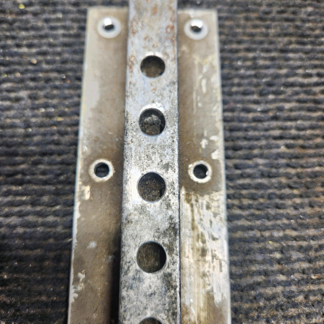 Used aircraft parts for sale, 33-410040-17 Beechcraft 35-33 Forward Track - RH IN