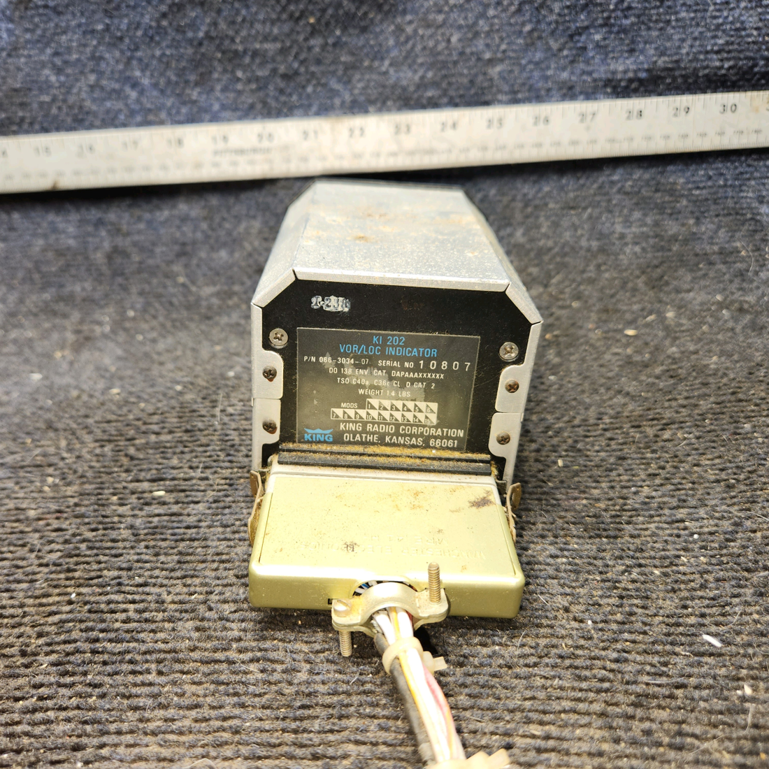Used aircraft parts for sale, 066-3034-07 King Radio KI-202 cessna 172N VOR, Localizer Indicator