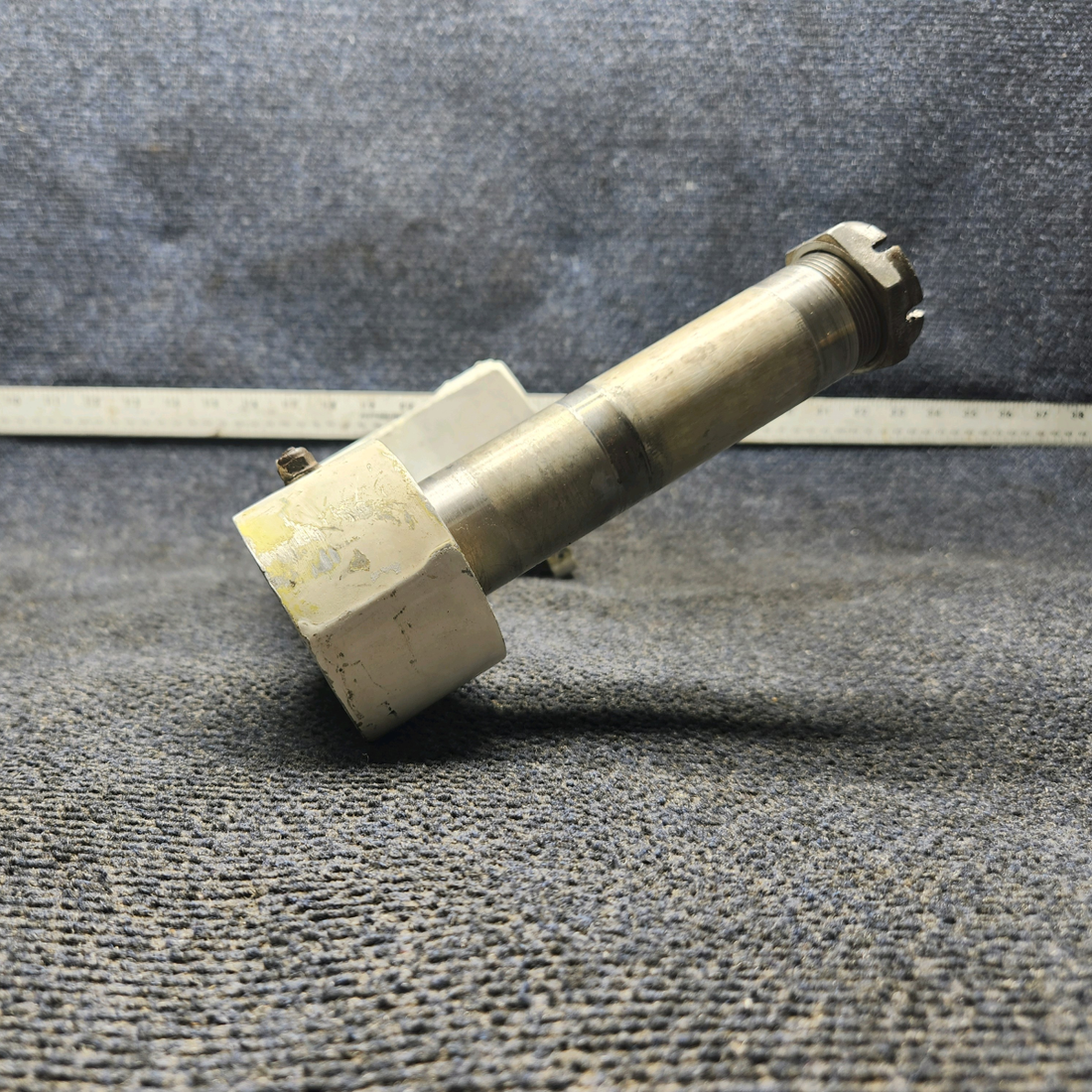 Used aircraft parts for sale, 169-810000-613 Beechcraft C23 SUNDOWNER Nose/Main Landing Gear Fork and Axle Assembly - LH