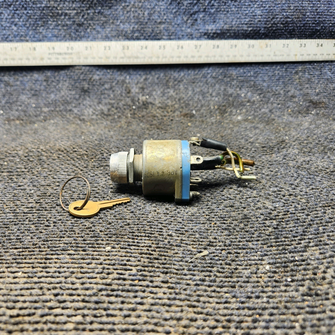 Used aircraft parts for sale, 0311038-2 cessna 150G Ignition Switch With Key