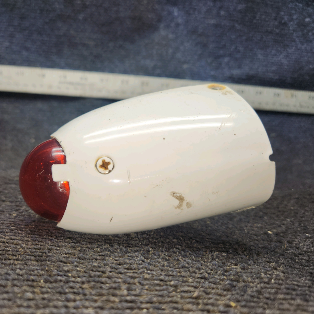 Used aircraft parts for sale, C622001-0201 cessna 150G Wing Position Light Assembly with Red Lens – LH