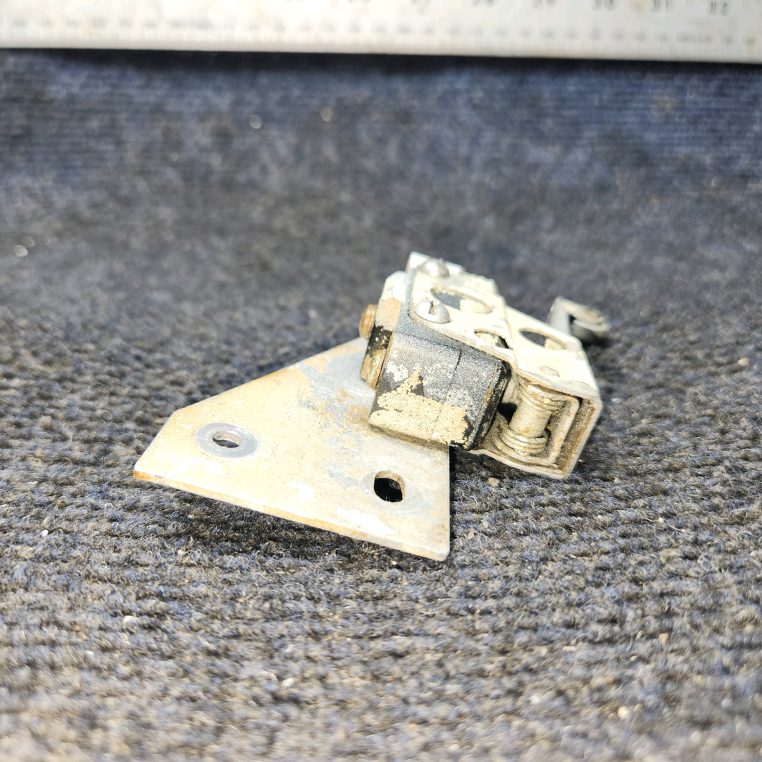 Used aircraft parts for sale, AN3169-1 BEECHCRAFT F35 Travel Limit Switch W/Arm