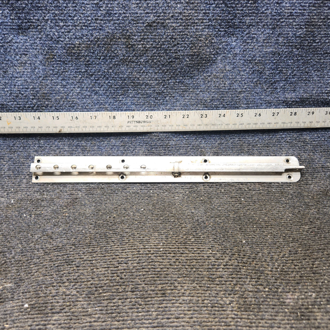 Used aircraft parts for sale, 0410219-1 cessna 150G Outboard Seat Rail Assembly