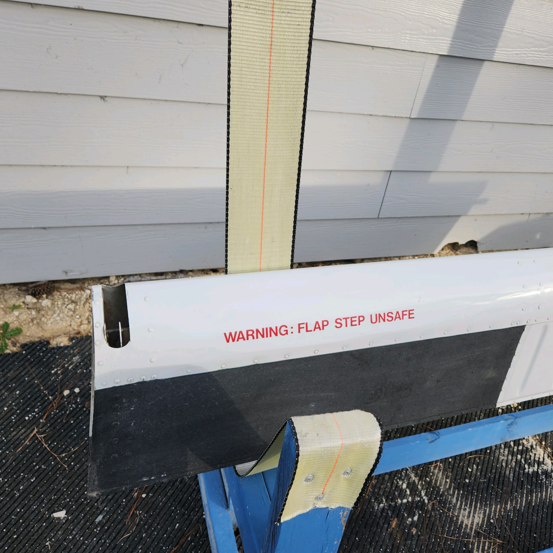 Used aircraft parts for sale, 65590-001 PIPER PA28-161 Warrior III FLAP ASSEMBLY RH HAVE CRACK INDBOARD