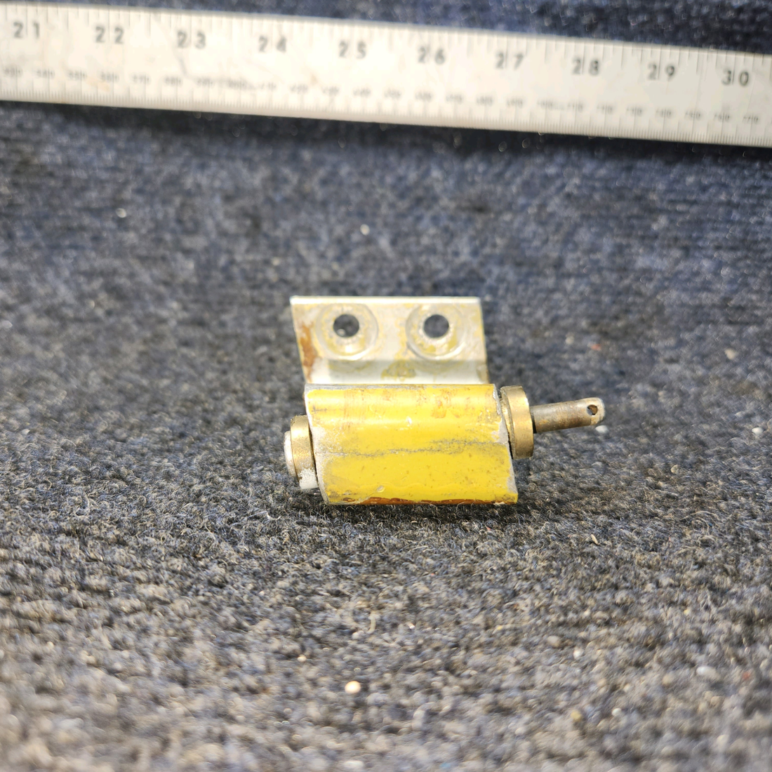 Used aircraft parts for sale, 35-410435 BEECHCRAFT 95-55B Cabin Door Upper Hinge