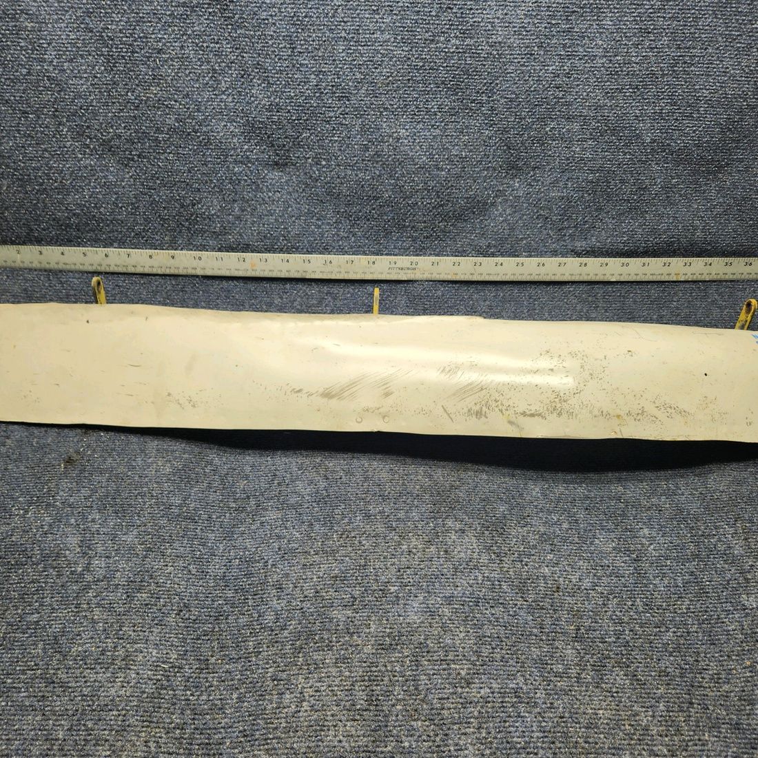 Used aircraft parts for sale, 2413083-2 CESSNA C172RG NOSE GEAR DOOR ASSEMBLY RH