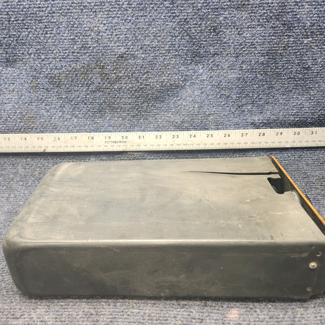 Used aircraft parts for sale, 0513085-16 Cessna 172RG Glove Box Assembly with Door