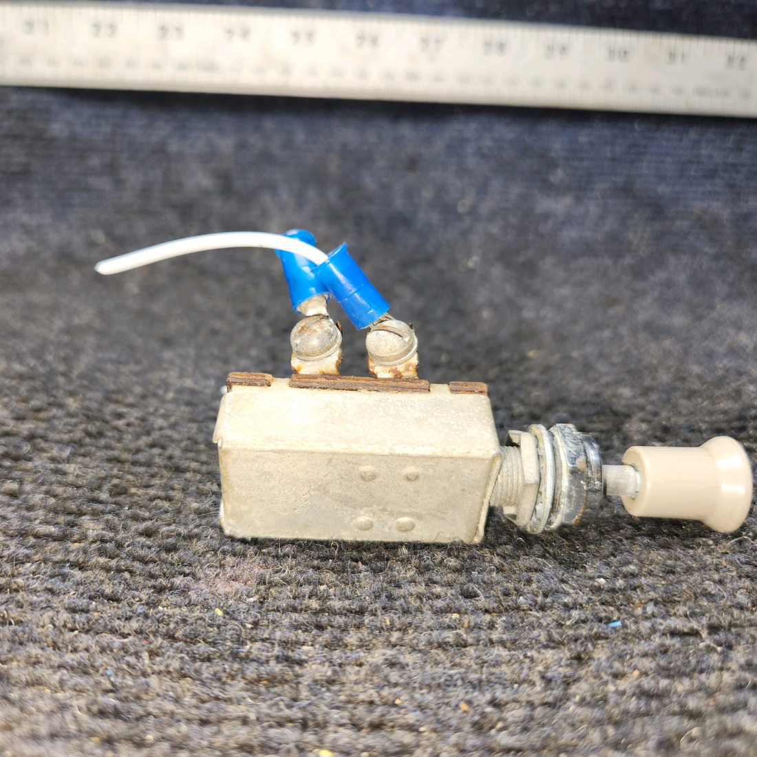 Used aircraft parts for sale, 0713026-5 Cessna 172 Master Switch