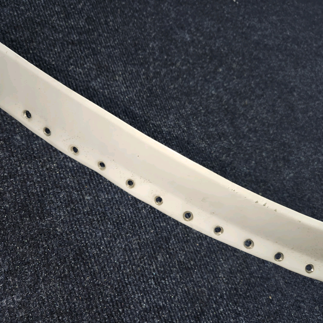 Used aircraft parts for sale, 0713660-1 Cessna 182G Retainer Windshield Outer