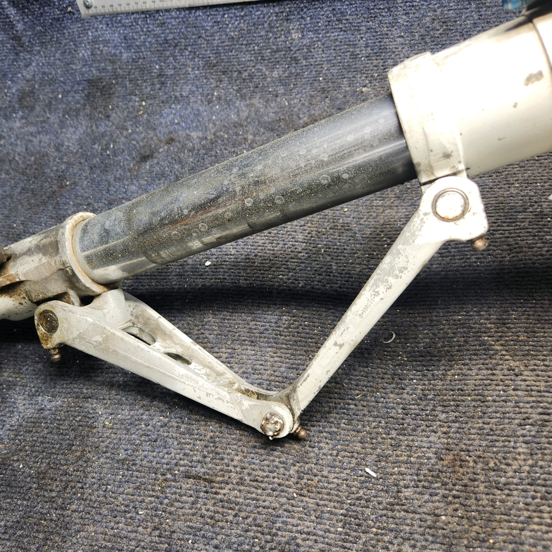 Used aircraft parts for sale, 33-810000-1 Beechcraft 35-33 Main Landing Gear - LH