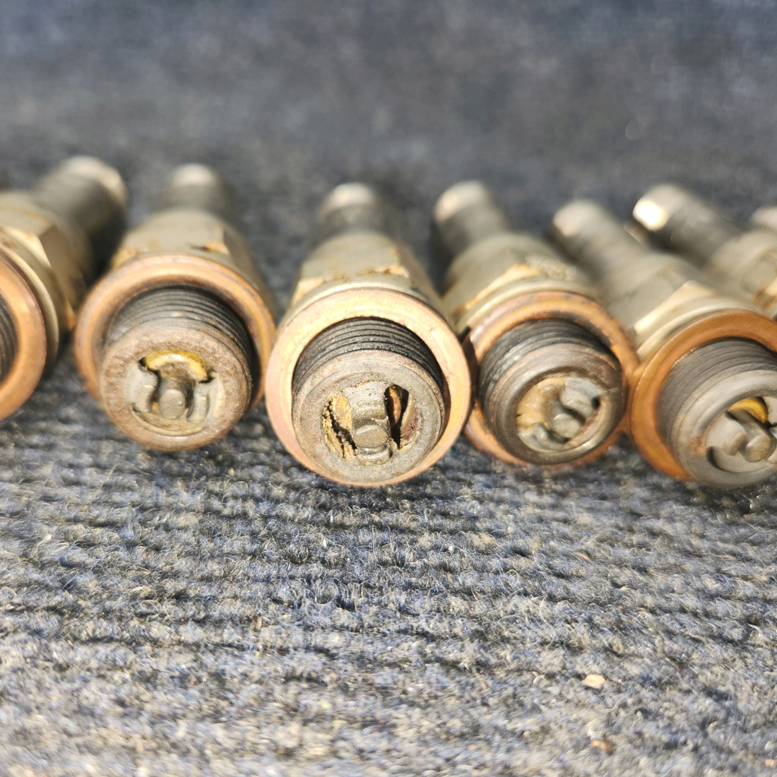 Used aircraft parts for sale, UREM40E Tempest Lycoming O-540 PIPER PA-24-250 Spark Plugs - Set of 12