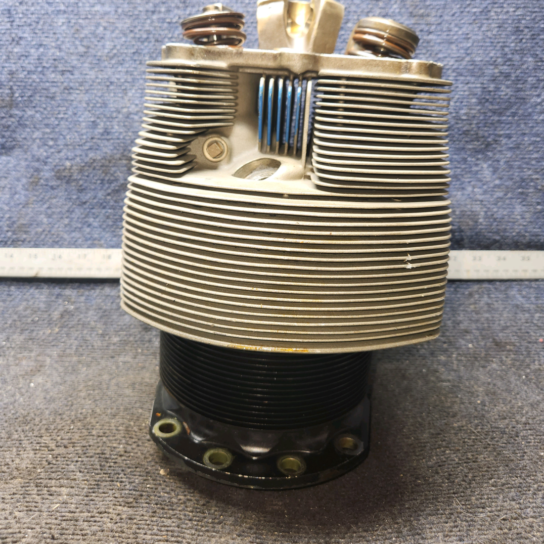 Used aircraft parts for sale, SA47000S-A1 Superior O-470 Cessna 182G Engine Cylinder