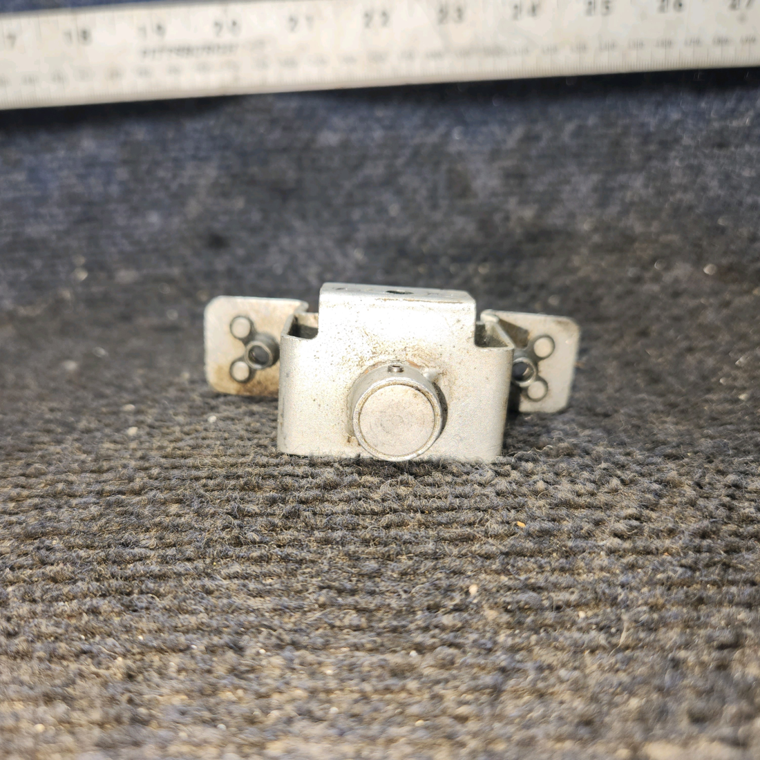 Used aircraft parts for sale, 0412066-1 cessna 150G Cabin Door Rotary Clutch Assembly