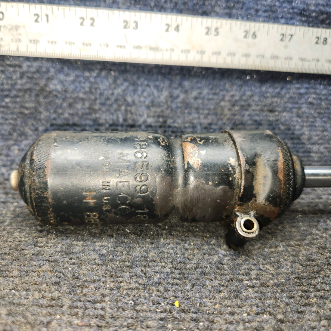 Used aircraft parts for sale, 486599 Maeco PIPER PA28-140 Shimmy Dampener Assembly