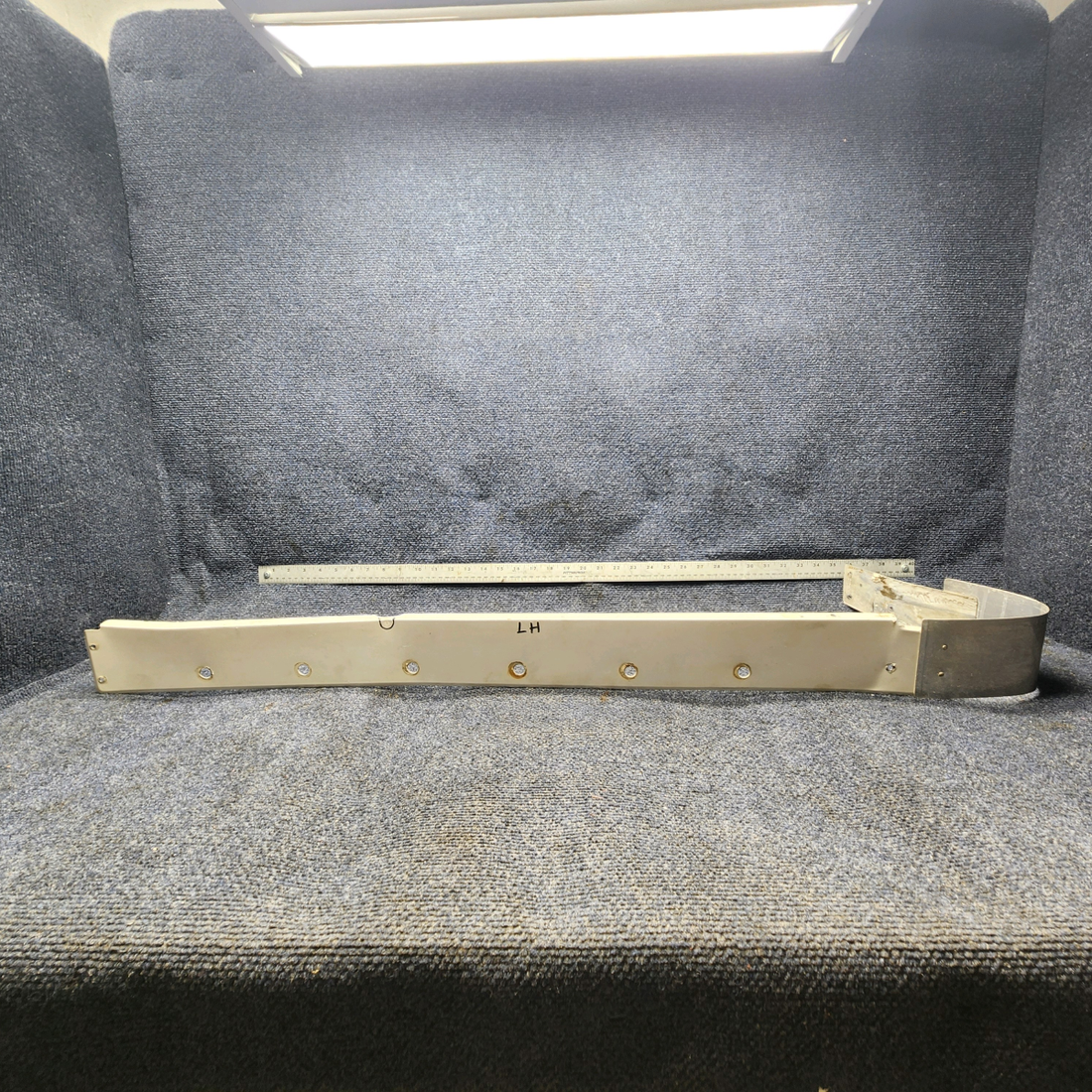 Used aircraft parts for sale, 0426003-18 Cessna C-150J Wing Fairing Assy LH