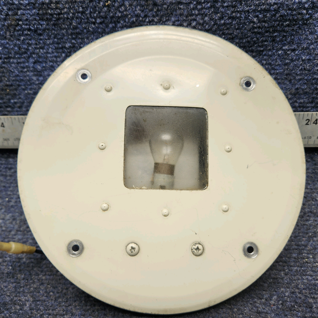 Used aircraft parts for sale, 0521101-2 CESSNA 172K COURTESY LIGHT ASSEMBLY
