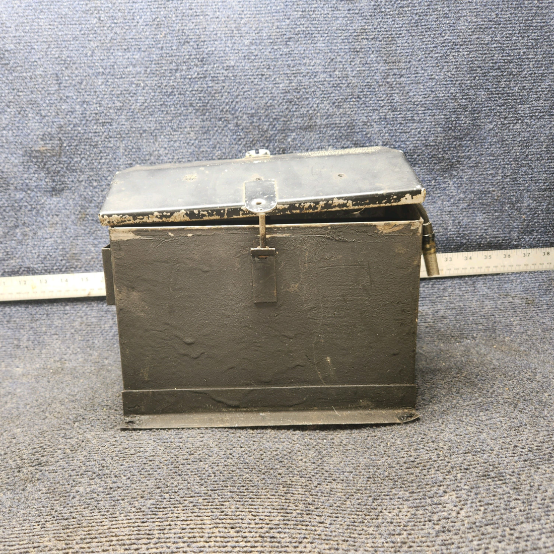 Used aircraft parts for sale, 63888-000 PIPER PA28-140 Battery Box w/ Lid