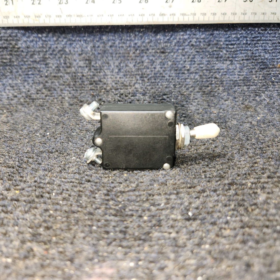 Used aircraft parts for sale, W31X2M1G40 Tyco Electronics W31 Series PIPER PA-24-250 Circuit  Breaker - 40 Amps