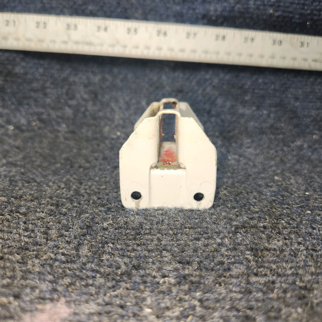 Used aircraft parts for sale, 35-135025-32 BEECHCRAFT 95-55B Outboard Aileron Hinge/Bracket Assembly  - RH