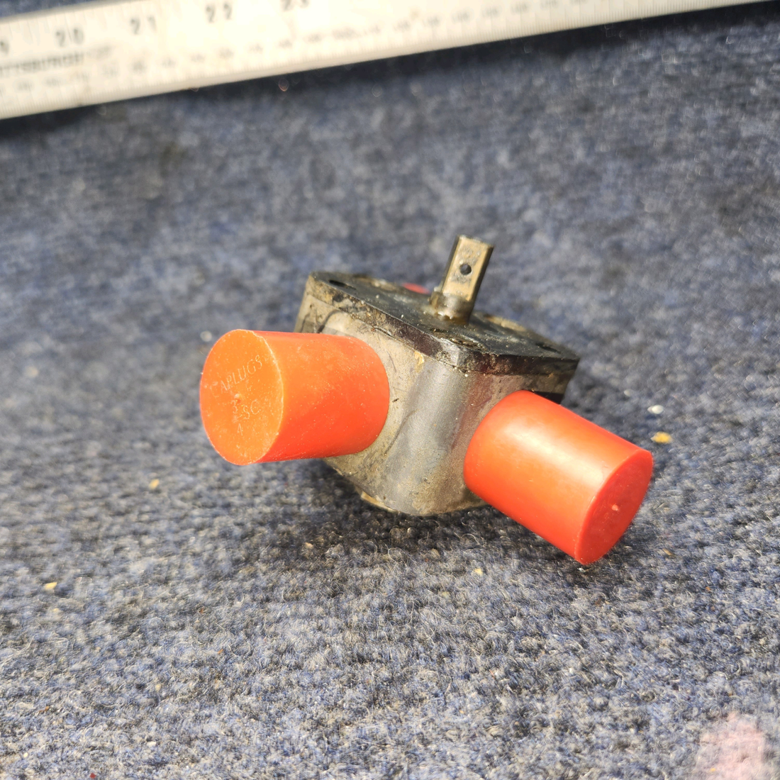 Used aircraft parts for sale, 9851067-7 Cessna 172RG Fuel Selector Valve Assy