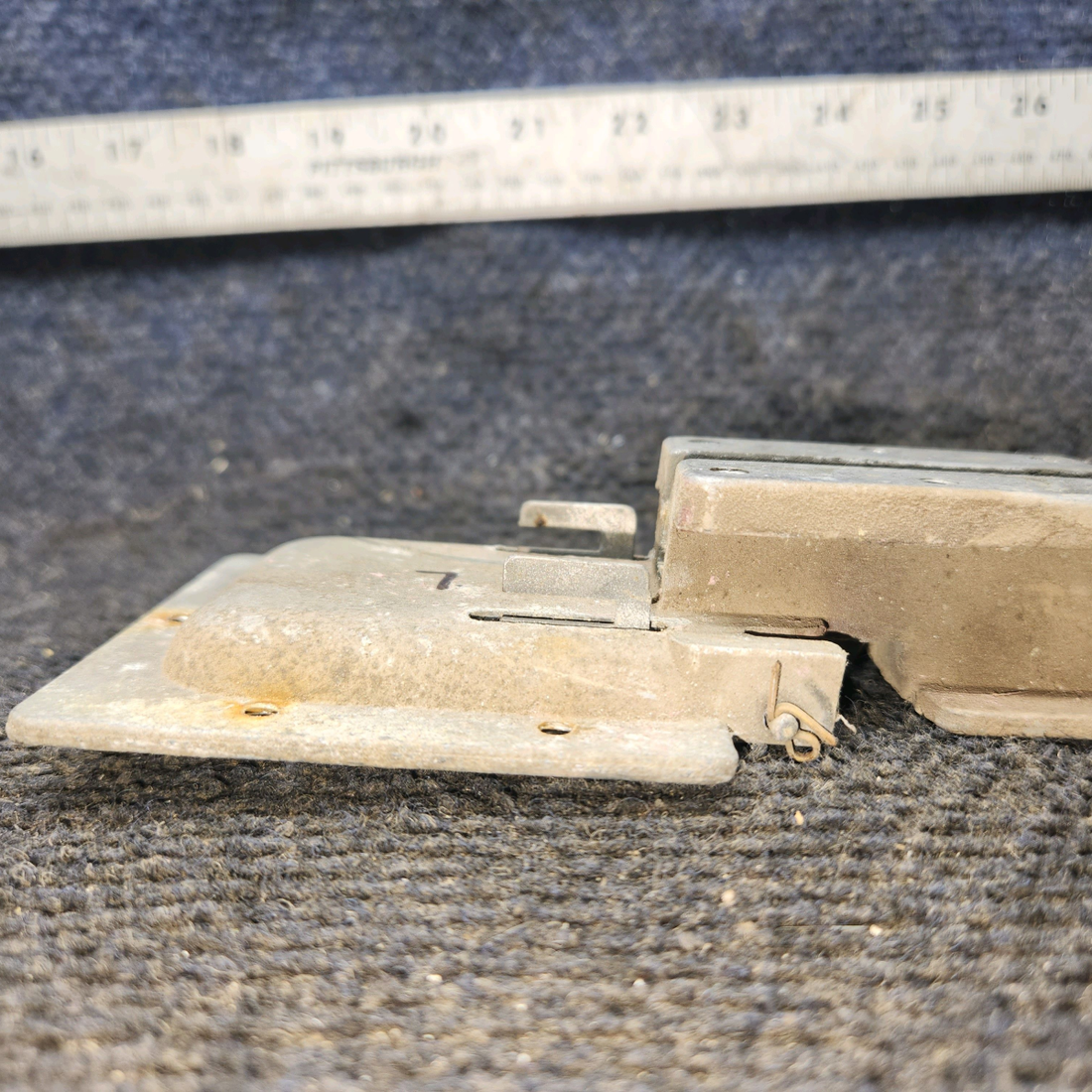 Used aircraft parts for sale, 0511258-2 cessna 150G Cabin Door Latch Housing Assy – LH or RH (Minus Bolt)