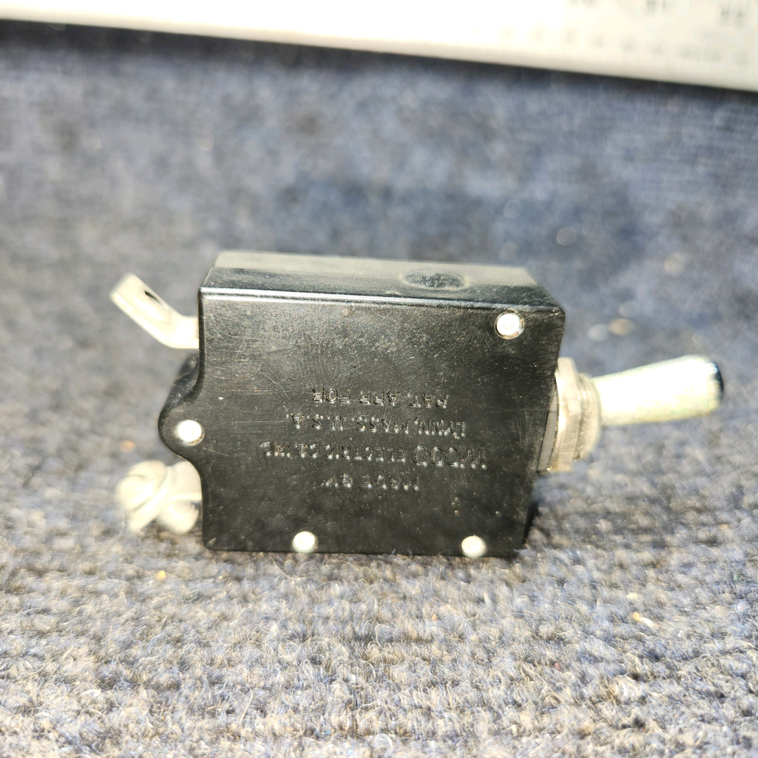 Used aircraft parts for sale, CB-3110C Wood Electric BEECHCRAFT 95-55B Toggle Circuit Breaker – Price per Each