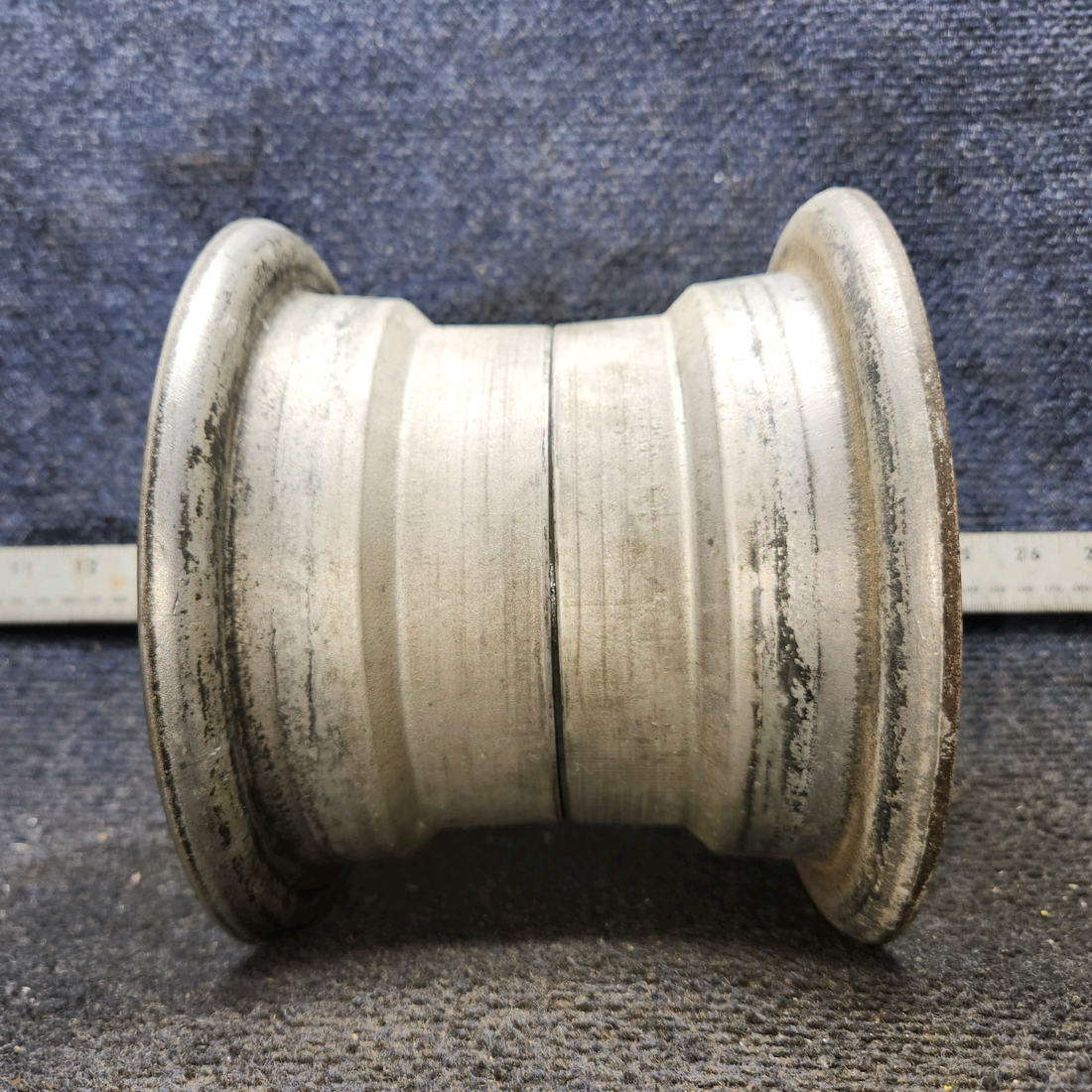 Used aircraft parts for sale, 40-113C Cleveland 40-113C Beechcraft A24R 6.00-6 Wheel Assembly