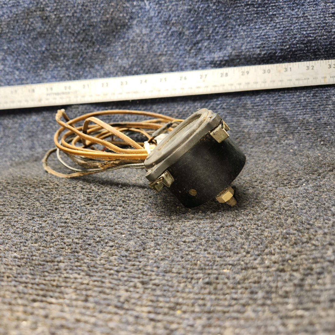 Used aircraft parts for sale, 0511068-4 Cessna C175 Cylinder Head Temperature Gauge with Probe